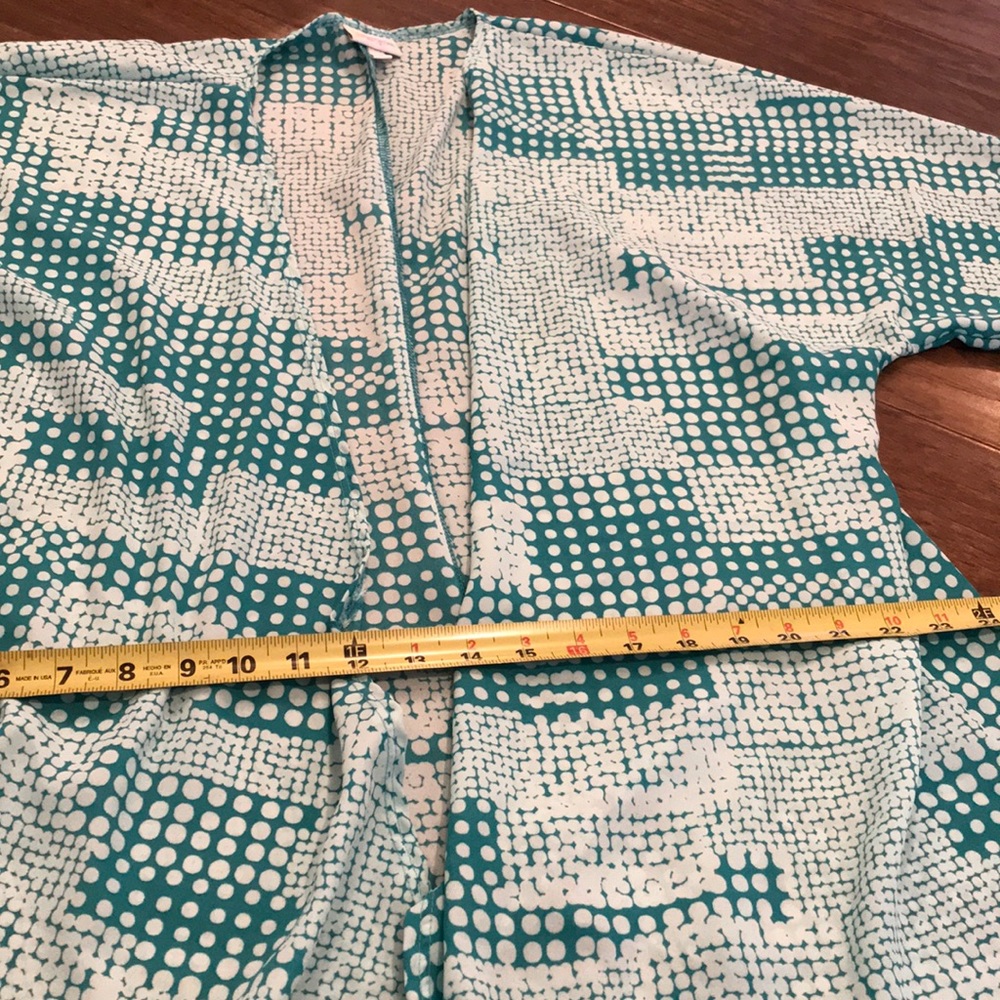 LuLaRoe kimono style top size S